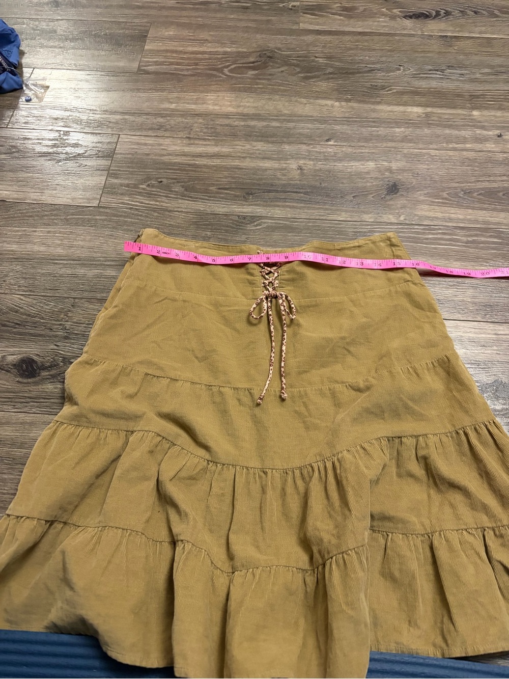 Y2K Vintage American Eagle Corduroy Tiered Skirt w Lace-Up Detail (Tan) Size 2 - Picture 9 of 9